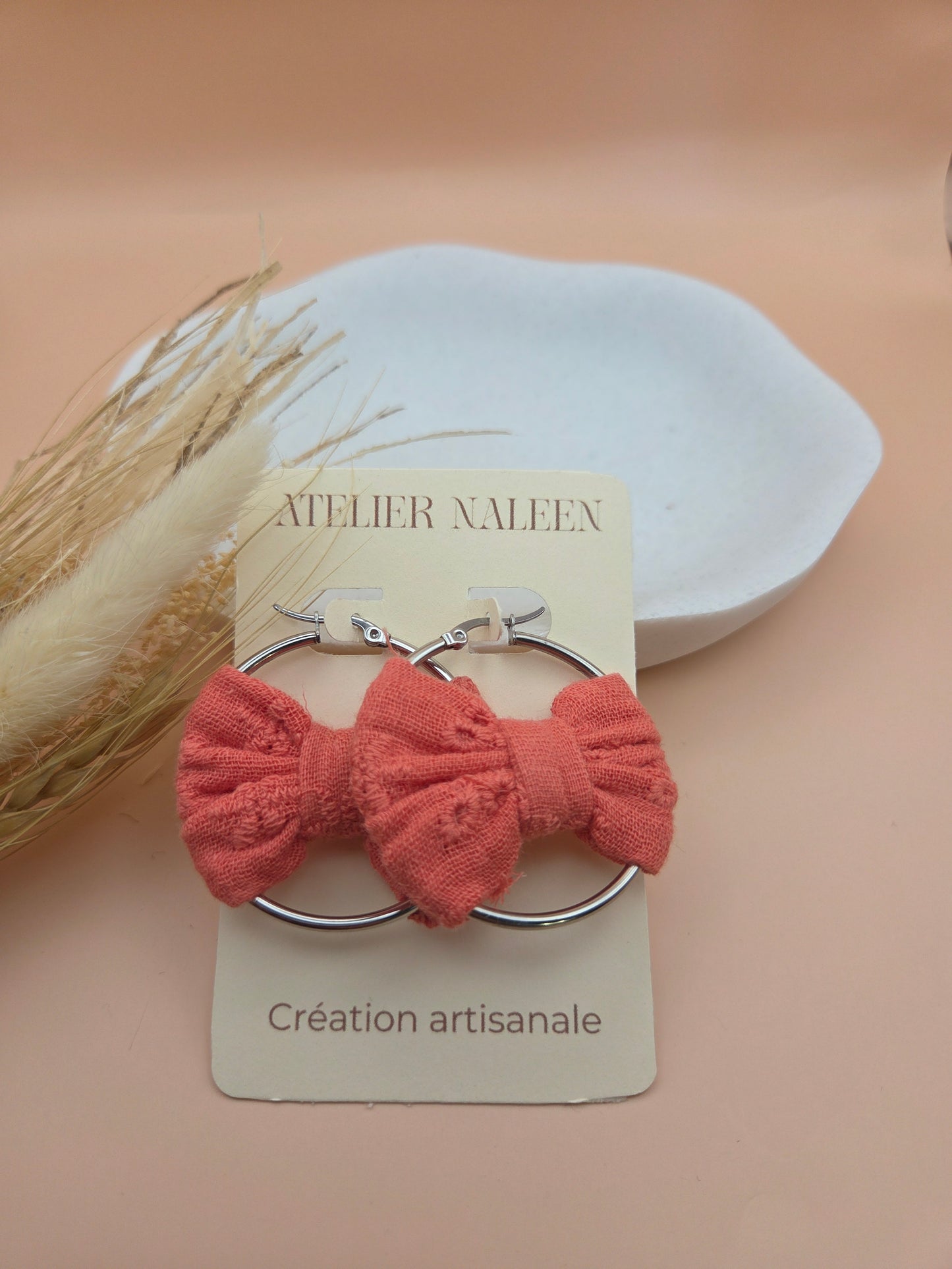 Boucle d'oreille noeud "hémérocalle" - Atelier Naleen